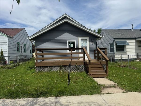1056 H Avenue NW, Cedar Rapids, IA 52405