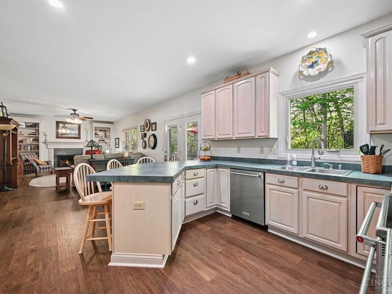 6879 Crown Pointe Drive, Liberty Township, OH 45011 Photo 14