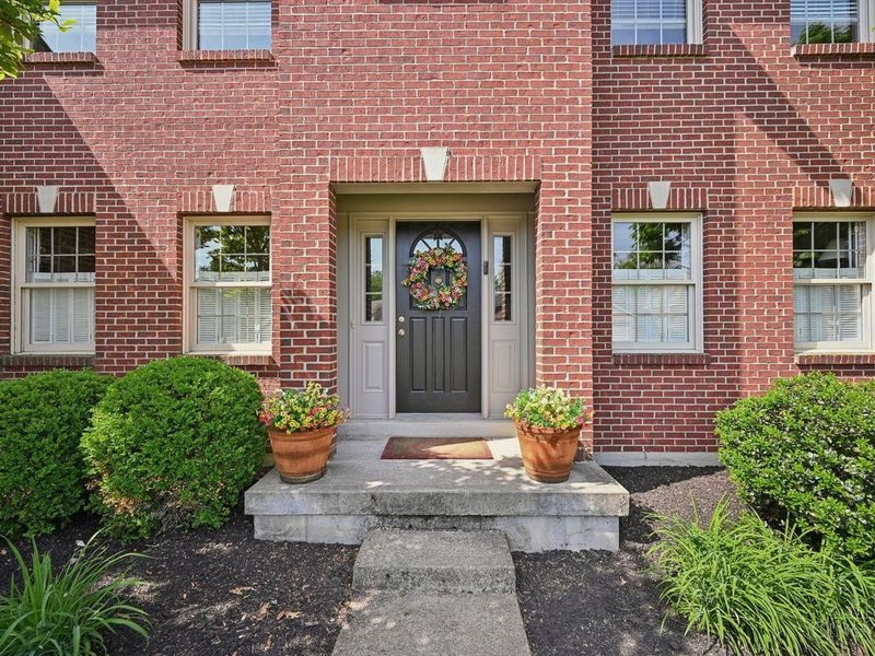 6879 Crown Pointe Drive, Liberty Township, OH 45011 Photo 3