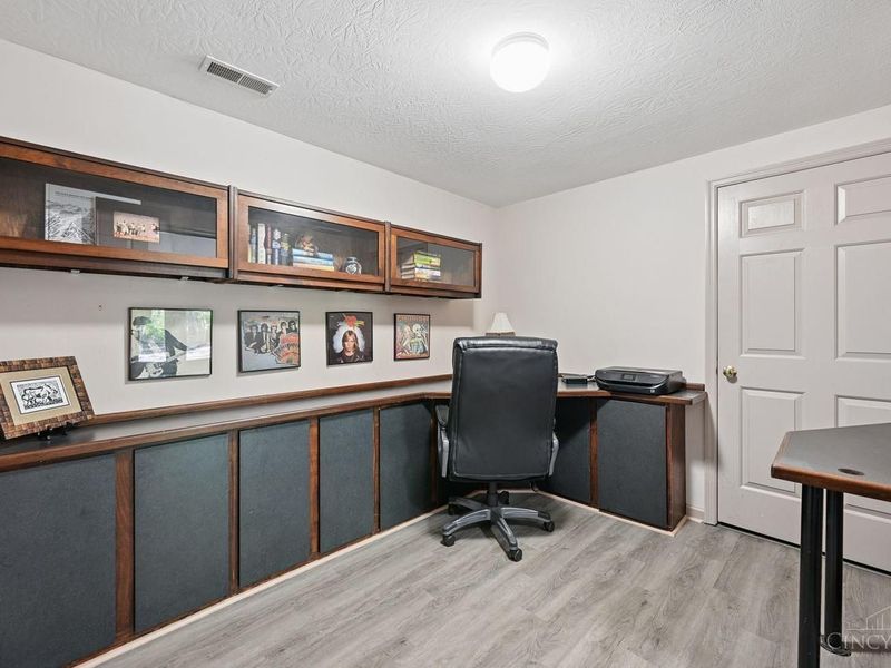 6879 Crown Pointe Drive, Liberty Township, OH 45011 Photo 35