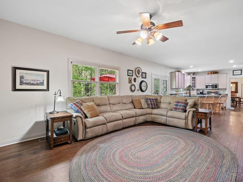 6879 Crown Pointe Drive, Liberty Township, OH 45011 Photo 6