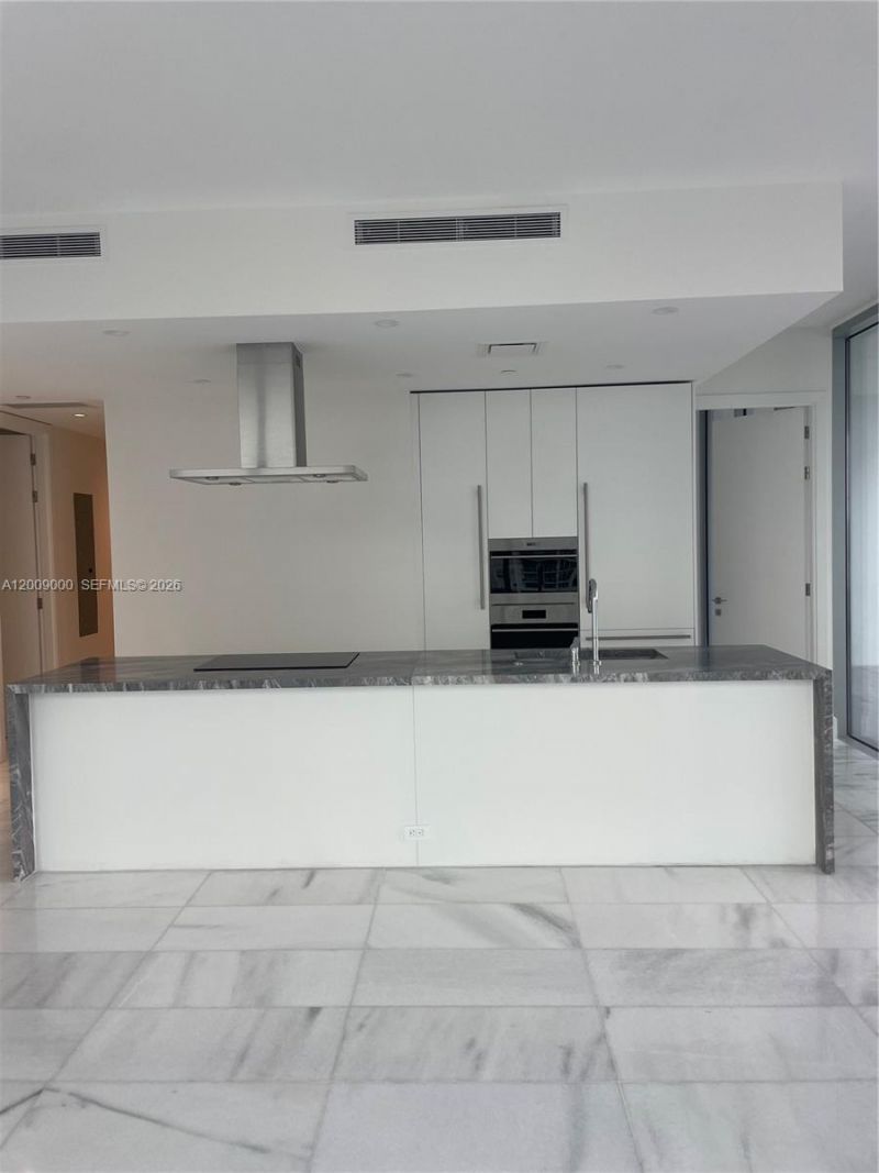 700 NE 26th Ter , Unit 806, Miami, FL 33137 Photo