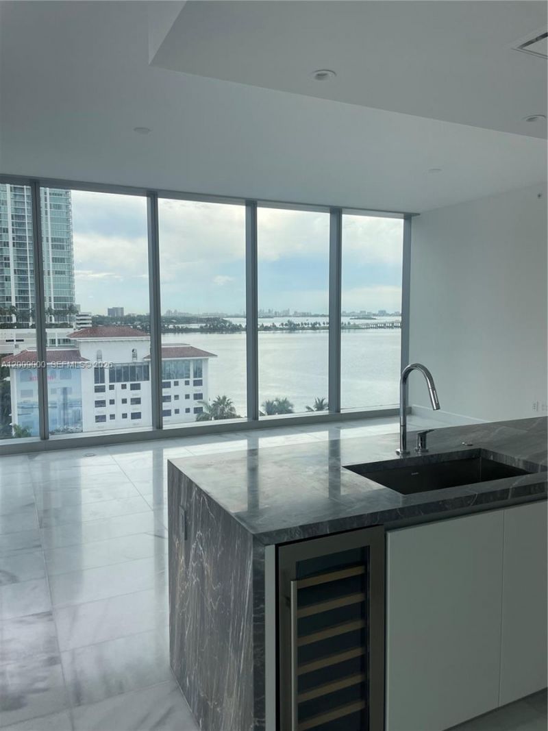 700 NE 26th Ter , Unit 806, Miami, FL 33137 Photo