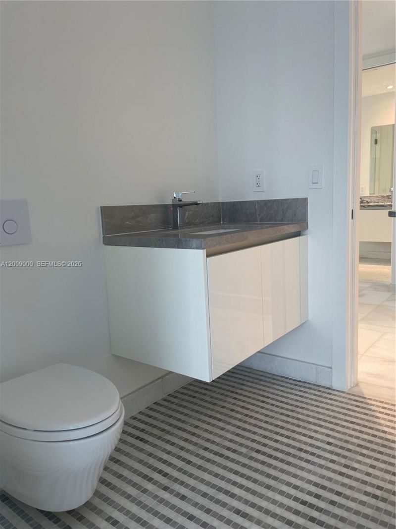 700 NE 26th Ter , Unit 806, Miami, FL 33137 Photo