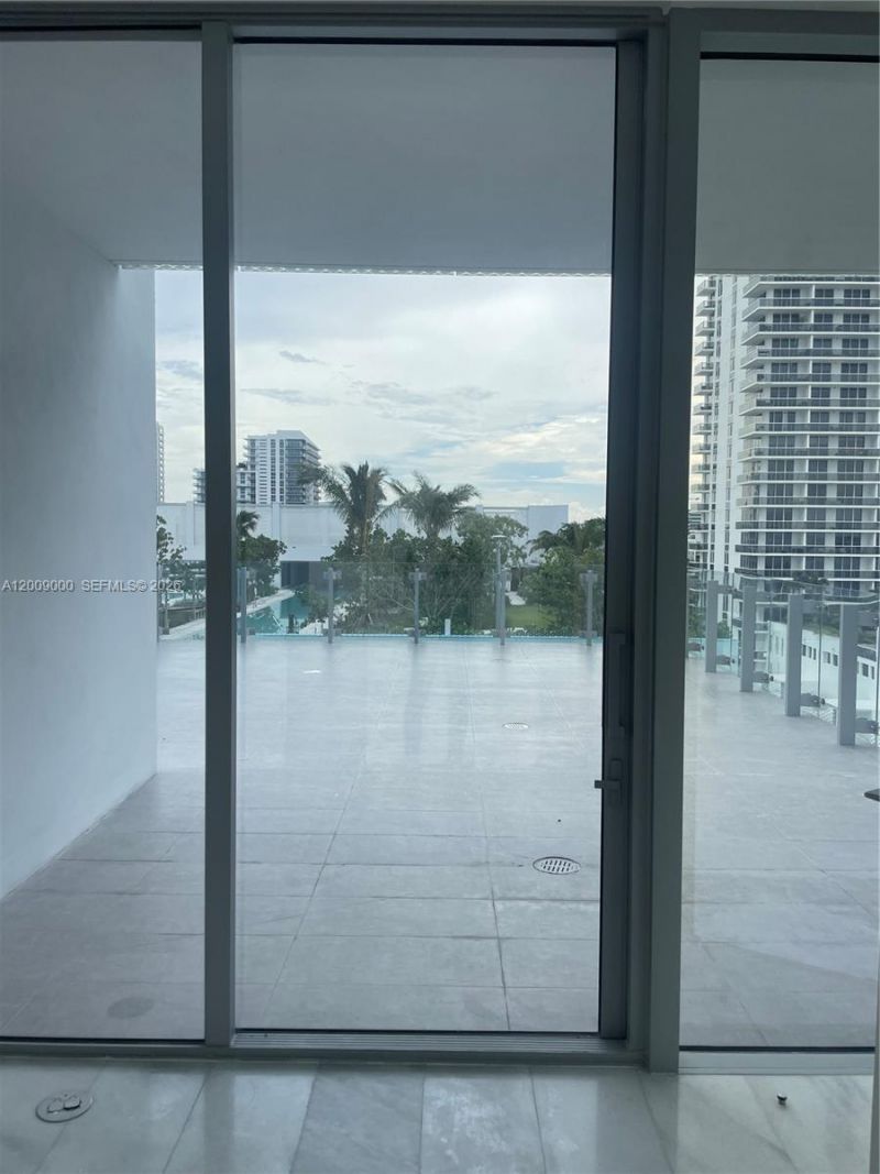 700 NE 26th Ter , Unit 806, Miami, FL 33137 Photo