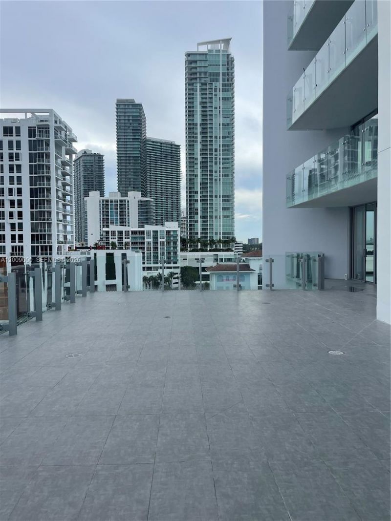 700 NE 26th Ter , Unit 806, Miami, FL 33137 Photo