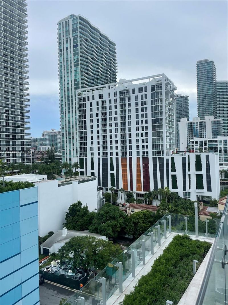 700 NE 26th Ter , Unit 806, Miami, FL 33137 Photo