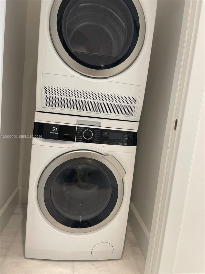 700 NE 26th Ter , Unit 806, Miami, FL 33137 Photo