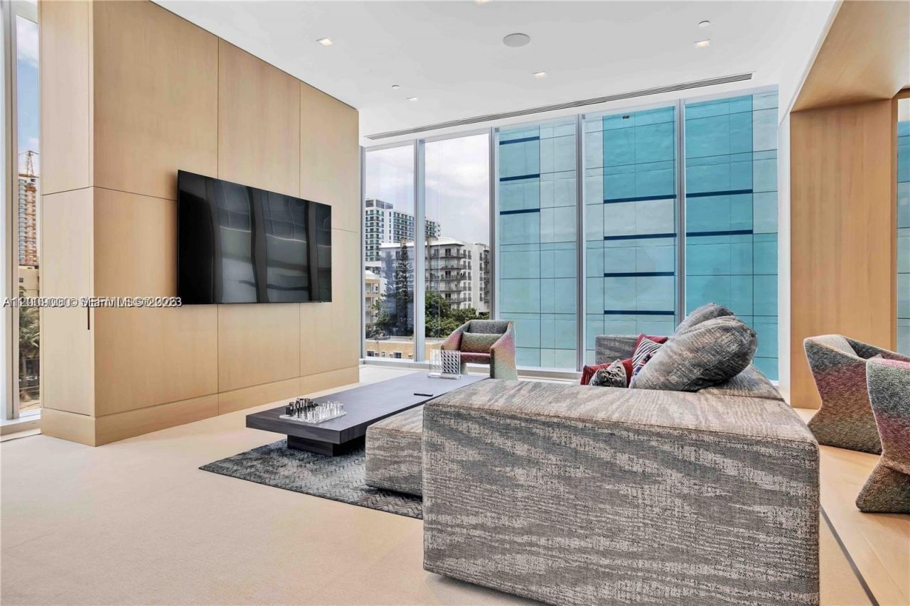 700 NE 26th Ter , Unit 806, Miami, FL 33137 Photo