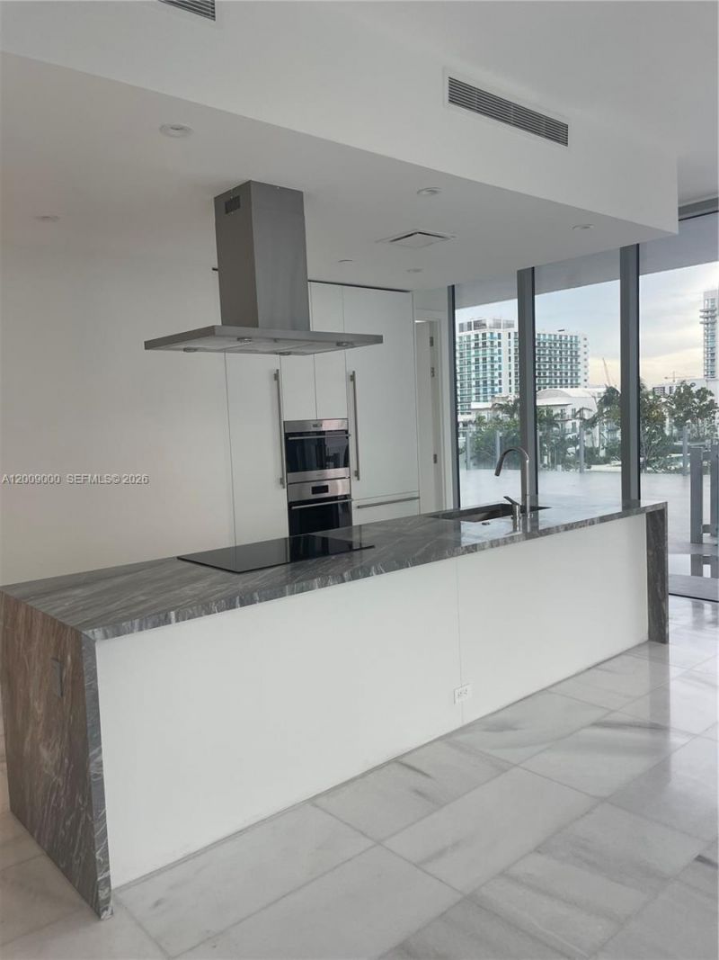 700 NE 26th Ter , Unit 806, Miami, FL 33137 Photo