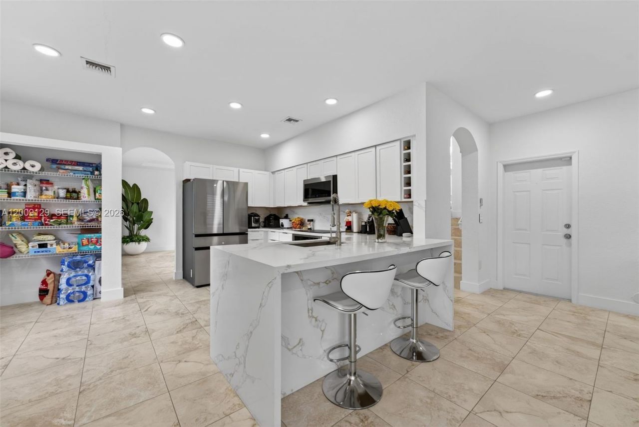 1033 NE 35th Ave , Homestead, FL 33033 Photo