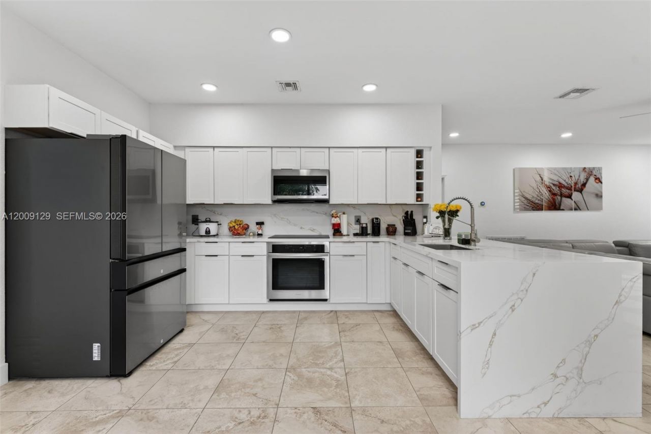 1033 NE 35th Ave , Homestead, FL 33033 Photo