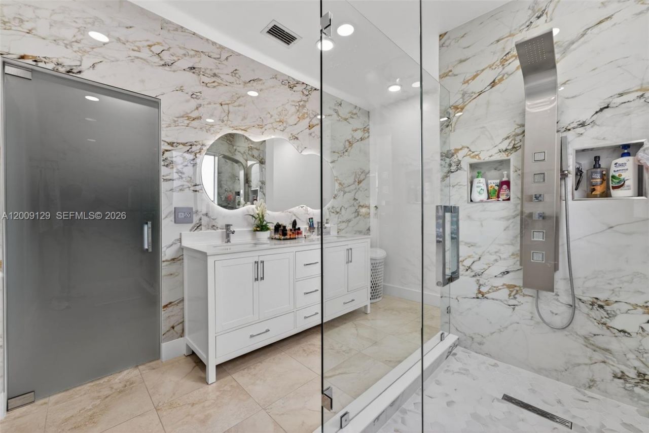 1033 NE 35th Ave , Homestead, FL 33033 Photo