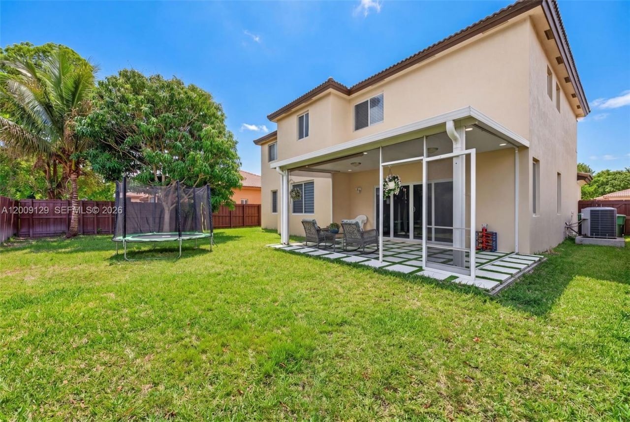 1033 NE 35th Ave , Homestead, FL 33033 Photo