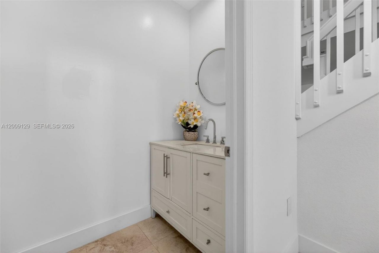 1033 NE 35th Ave , Homestead, FL 33033 Photo