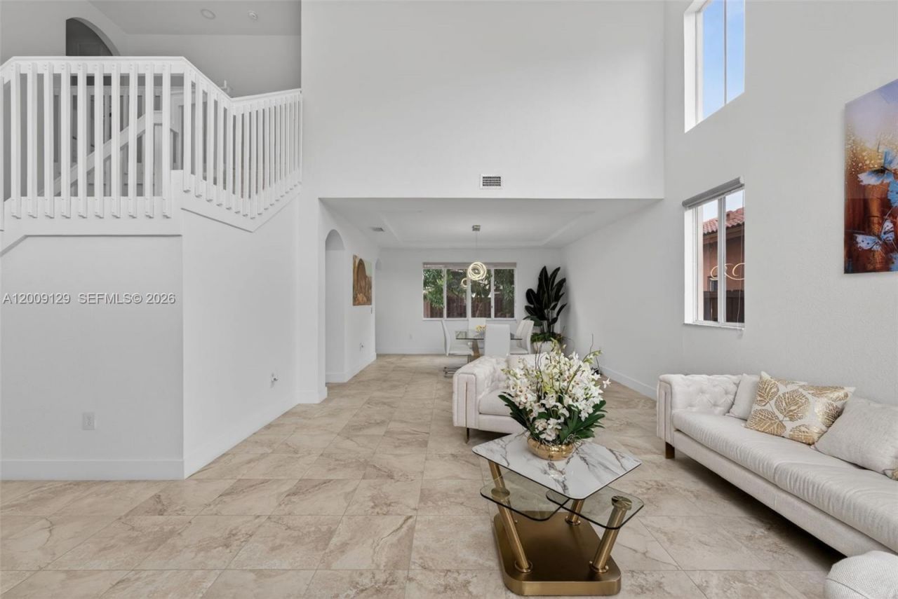 1033 NE 35th Ave , Homestead, FL 33033 Photo