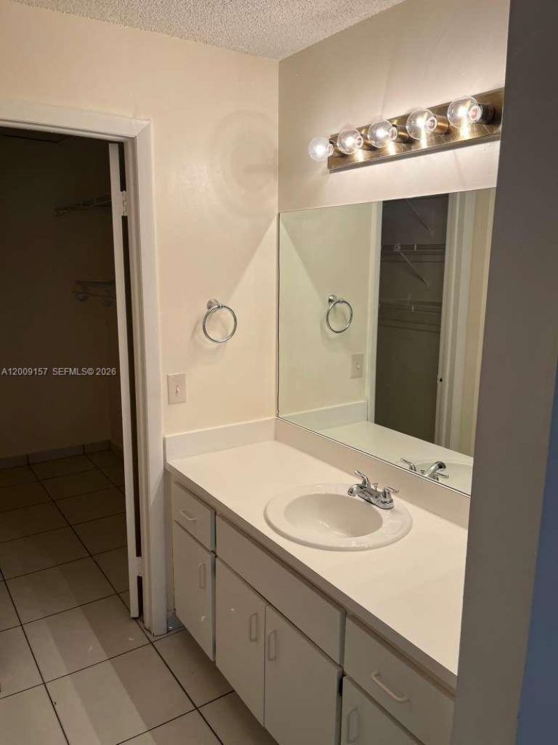 9712 Hammocks Blvd, Unit 202-30, Miami, FL 33196 Photo