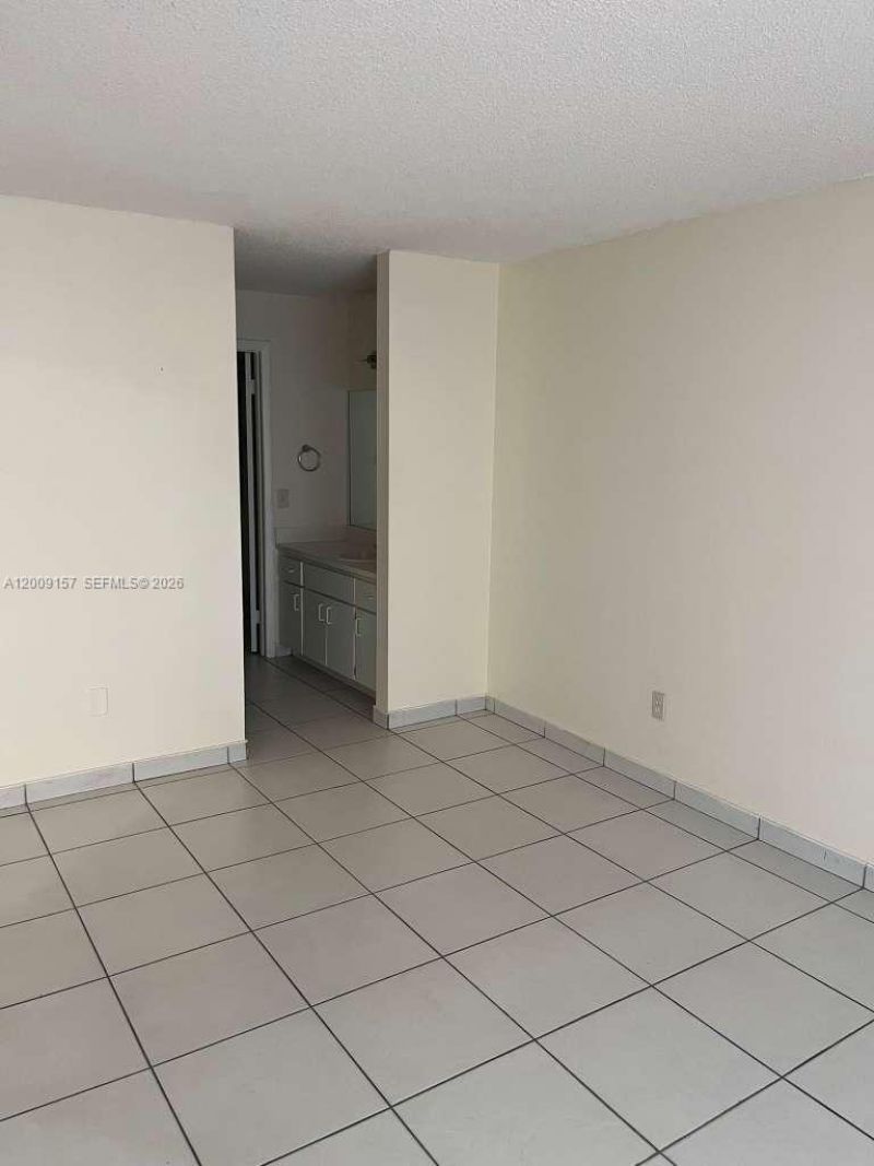 9712 Hammocks Blvd, Unit 202-30, Miami, FL 33196 Photo
