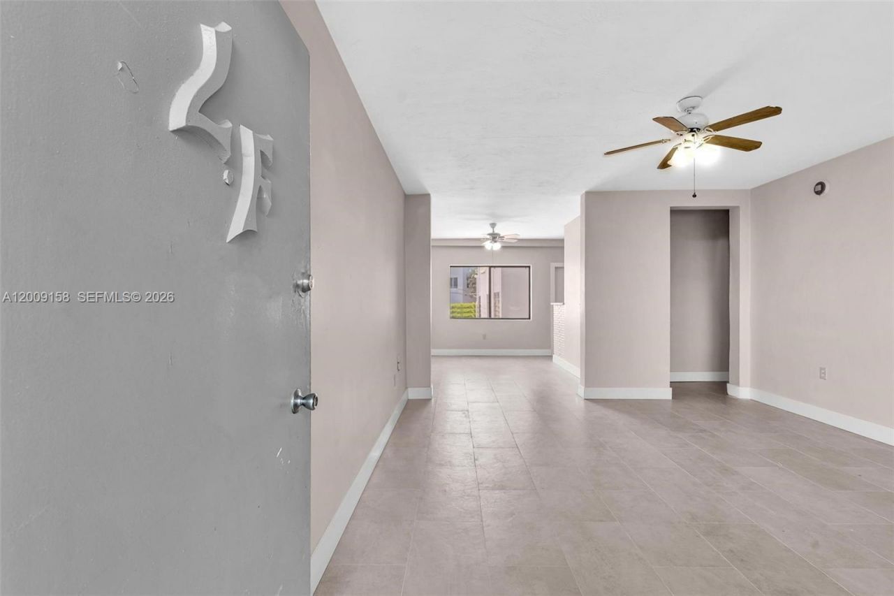 1165 Marseille Dr , Unit 9, Miami Beach, FL 33141 Photo