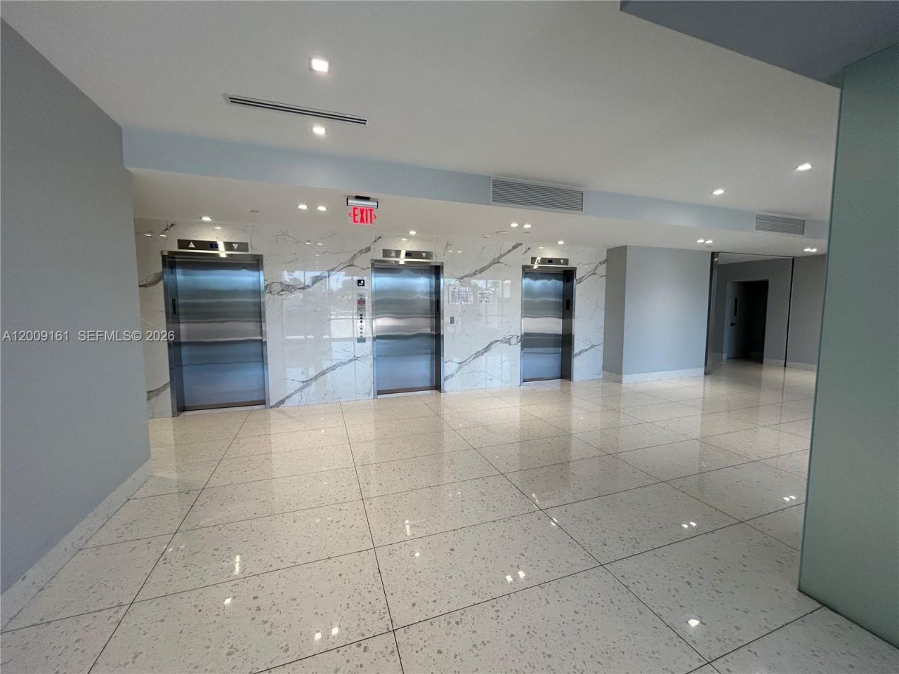 20301 W Country Club Dr, Unit 1224, Aventura, FL 33180 Photo