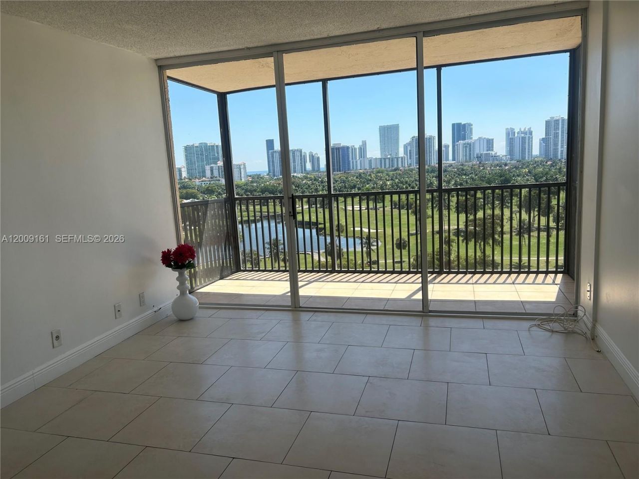 20301 W Country Club Dr, Unit 1224, Aventura, FL 33180 Photo