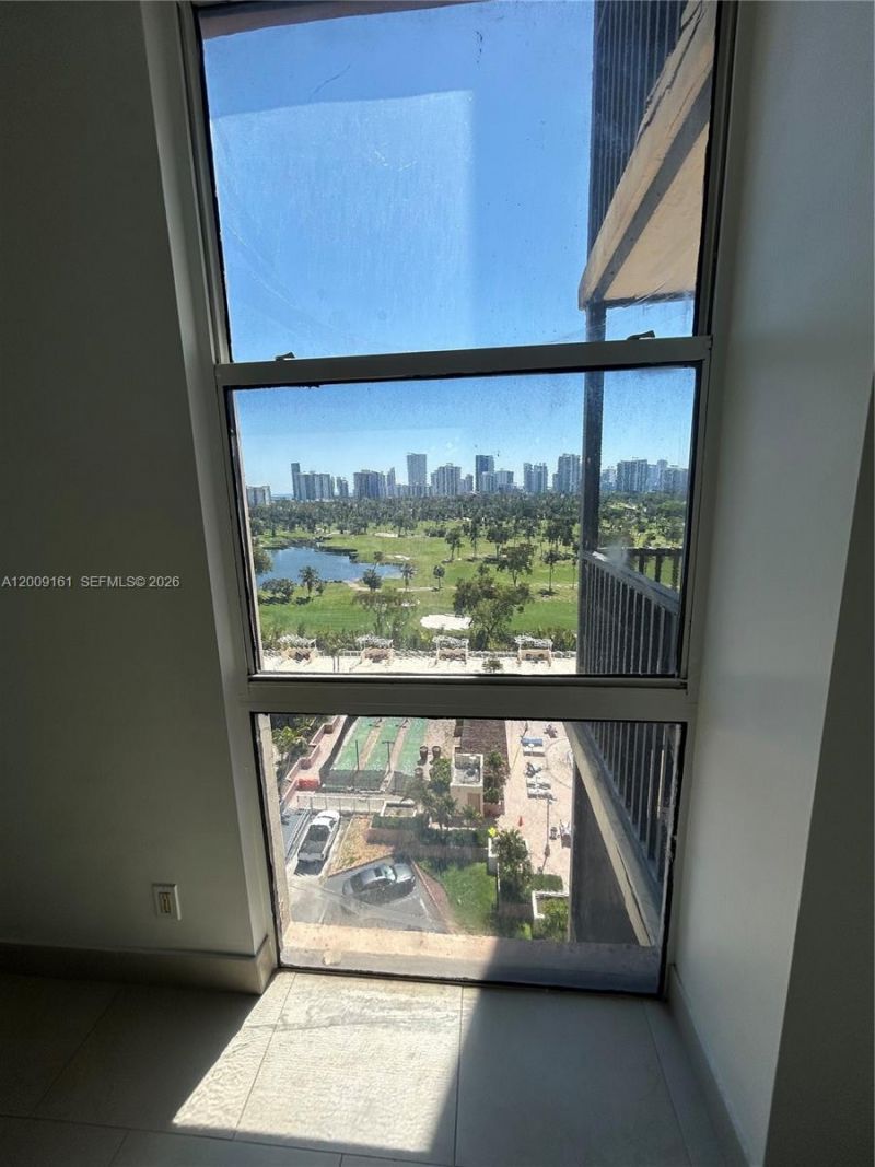 20301 W Country Club Dr, Unit 1224, Aventura, FL 33180 Photo