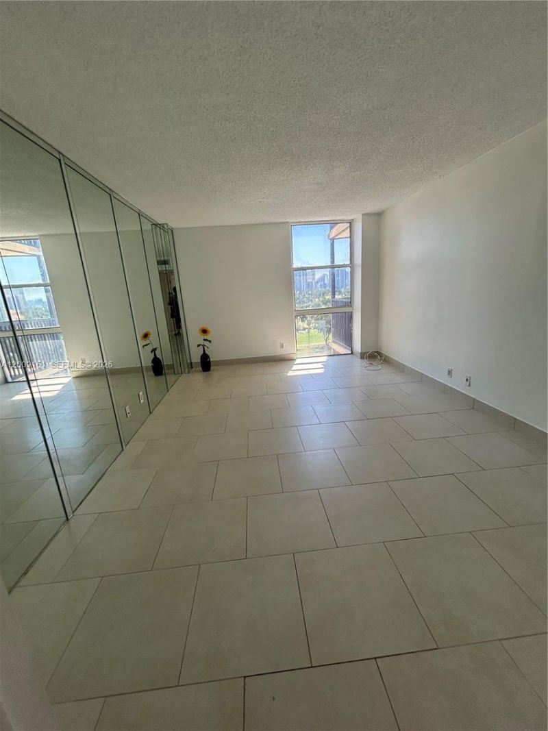 20301 W Country Club Dr, Unit 1224, Aventura, FL 33180 Photo