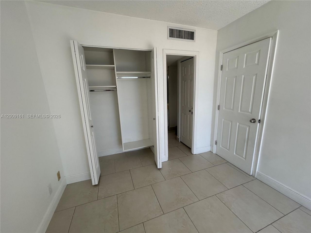 20301 W Country Club Dr, Unit 1224, Aventura, FL 33180 Photo