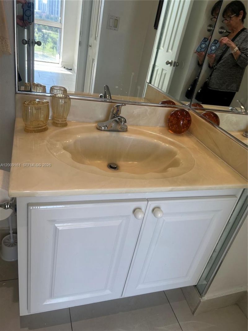 20301 W Country Club Dr, Unit 1224, Aventura, FL 33180 Photo