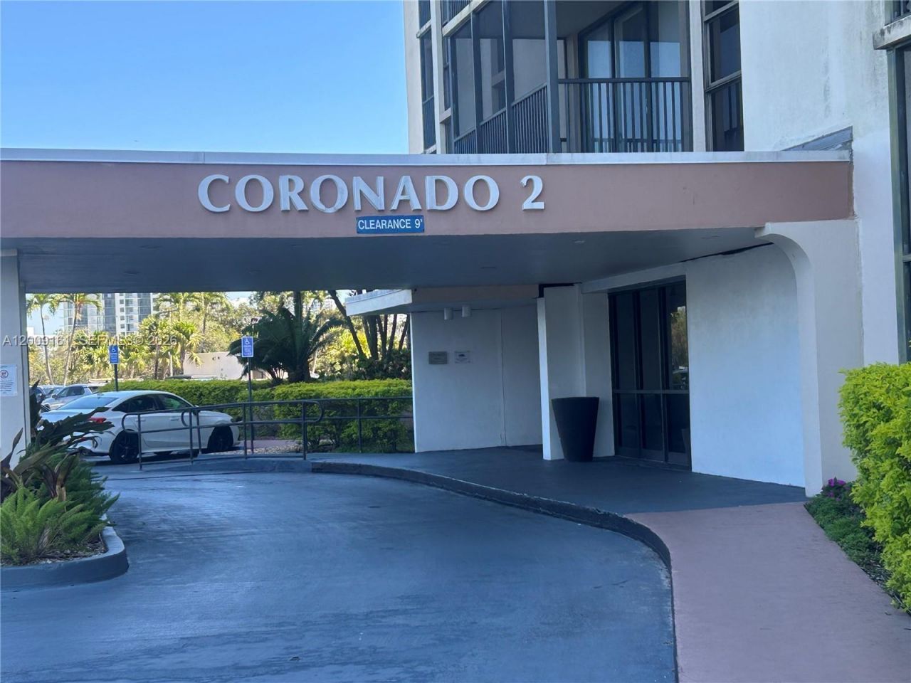 20301 W Country Club Dr, Unit 1224, Aventura, FL 33180 Photo