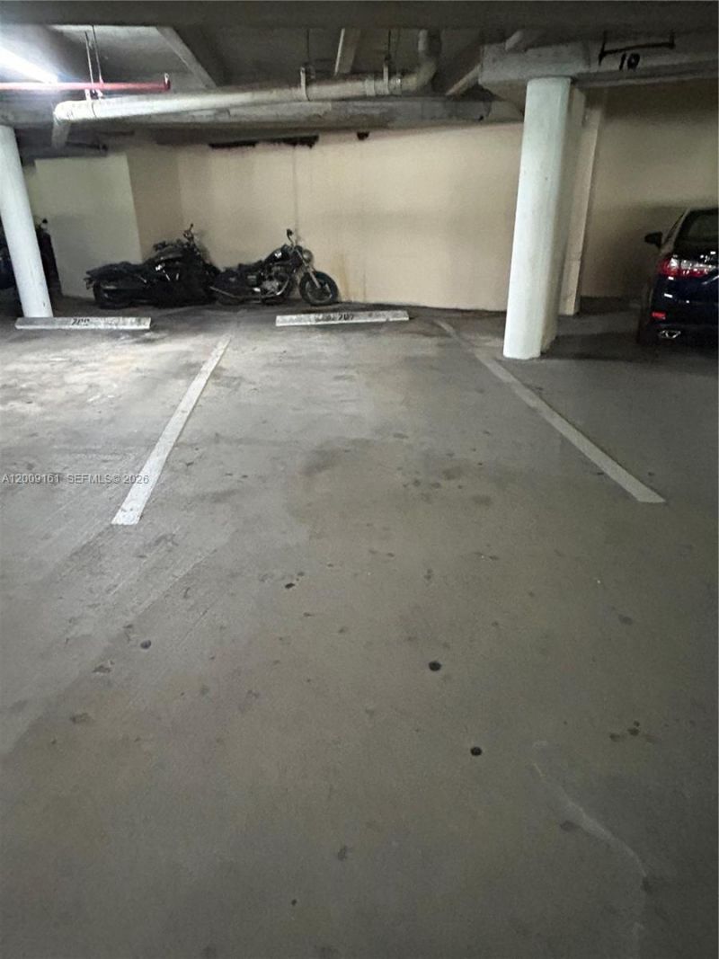 20301 W Country Club Dr, Unit 1224, Aventura, FL 33180 Photo