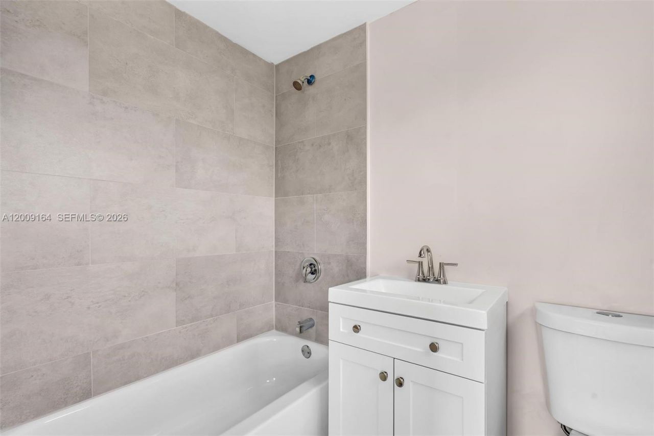 1165 Marseille Dr, Unit 1, Miami Beach, FL 33141 Photo