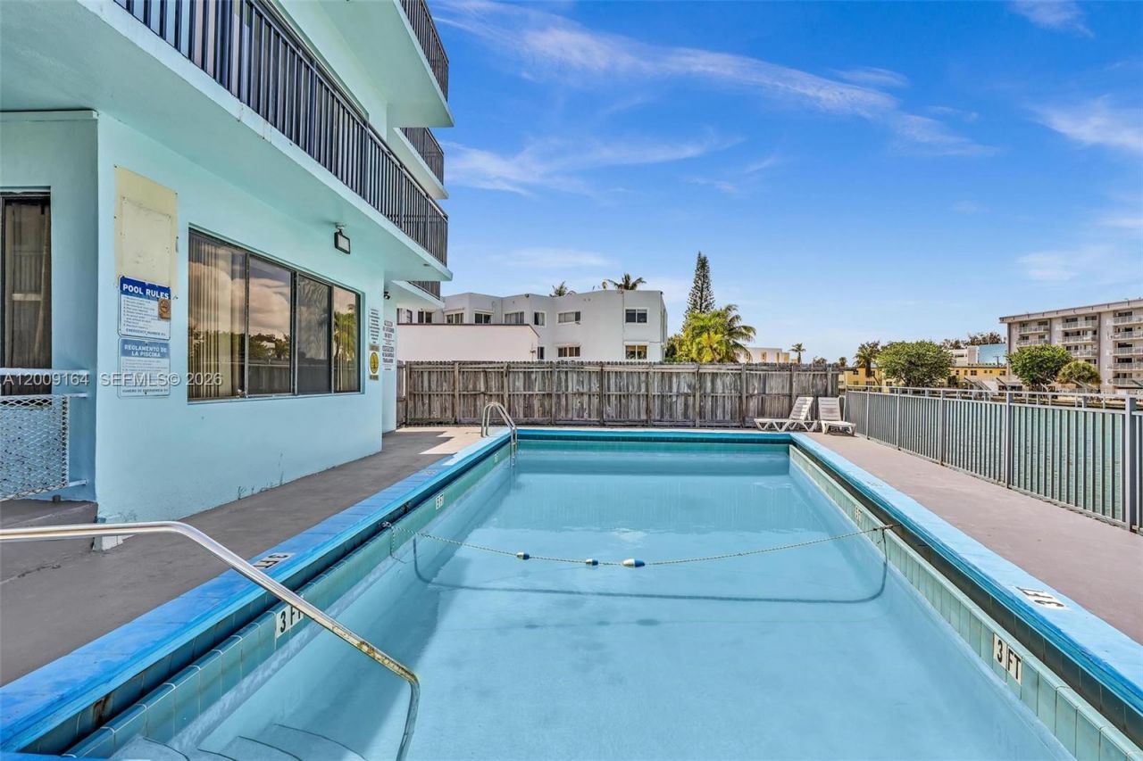 1165 Marseille Dr, Unit 1, Miami Beach, FL 33141 Photo