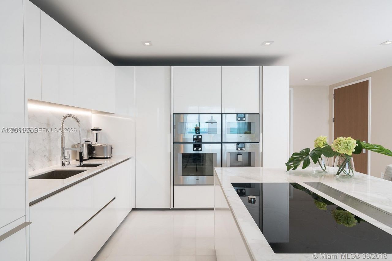 10201 Collins Ave, Unit 503, Bal Harbour, FL 33154 Photo