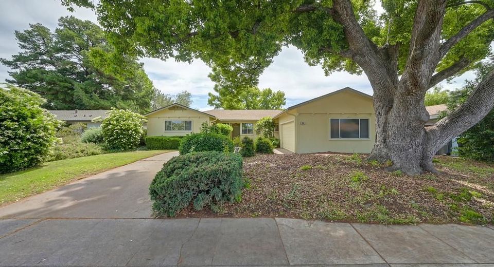 950 Trestle Glen Way, Sacramento, CA 95831 Photo