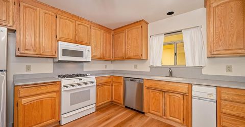 950 Trestle Glen Way, Sacramento, CA 95831 Photo
