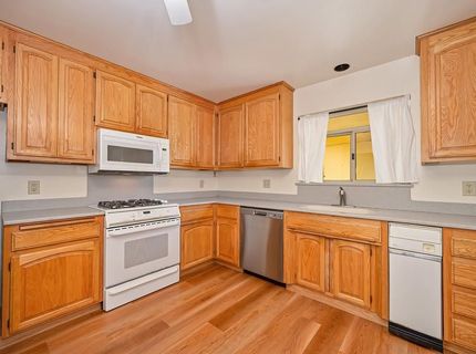 950 Trestle Glen Way, Sacramento, CA 95831 Photo