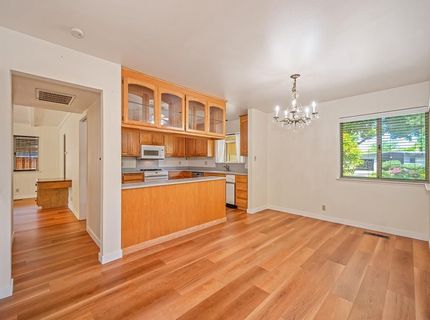 950 Trestle Glen Way, Sacramento, CA 95831 Photo