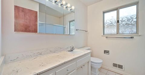 950 Trestle Glen Way, Sacramento, CA 95831 Photo