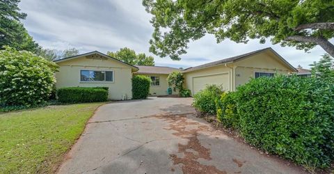 950 Trestle Glen Way, Sacramento, CA 95831 Photo