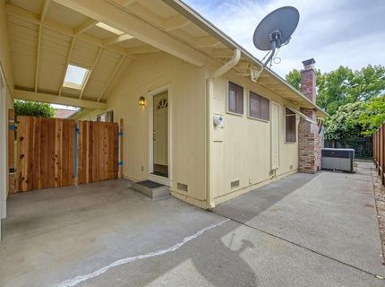 950 Trestle Glen Way, Sacramento, CA 95831 Photo