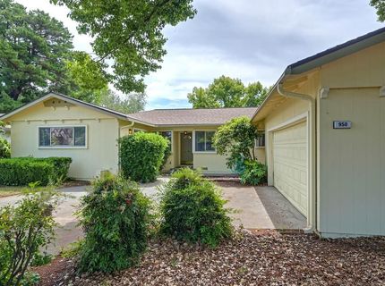 950 Trestle Glen Way, Sacramento, CA 95831 Photo
