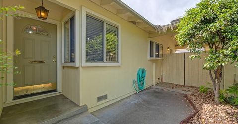 950 Trestle Glen Way, Sacramento, CA 95831 Photo