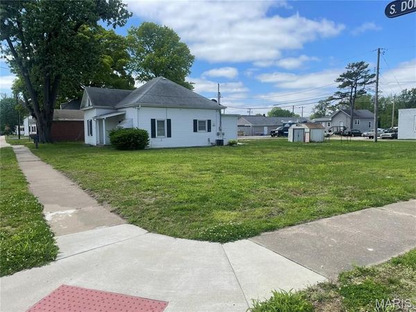 105 N Donk Avenue, Maryville, IL 62062