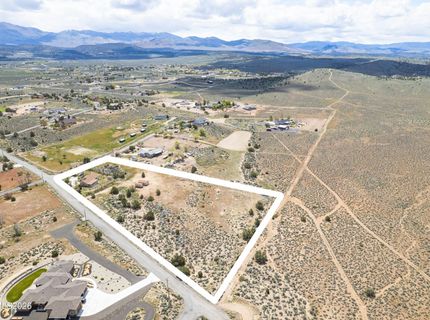 1504 Fahim Drive, Gardnerville, NV 89410 Photo