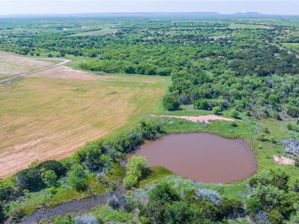 204 CR 180, Ovalo, TX 79541