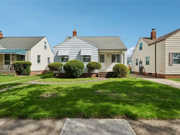 8804 Behrwald Avenue , Brooklyn, OH 44144