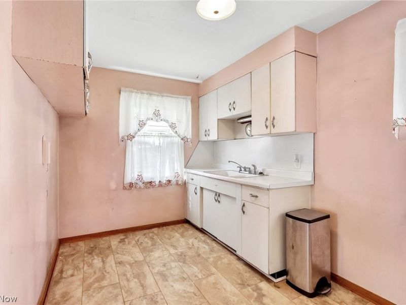 8804 Behrwald Avenue, Brooklyn, OH 44144 Photo 11