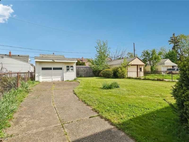 8804 Behrwald Avenue, Brooklyn, OH 44144 Photo 29