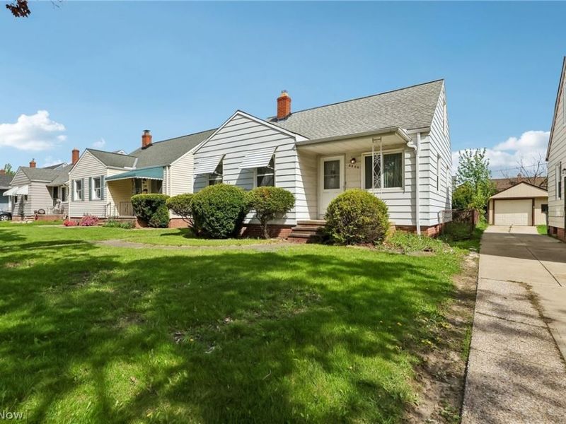 8804 Behrwald Avenue, Brooklyn, OH 44144 Photo 3